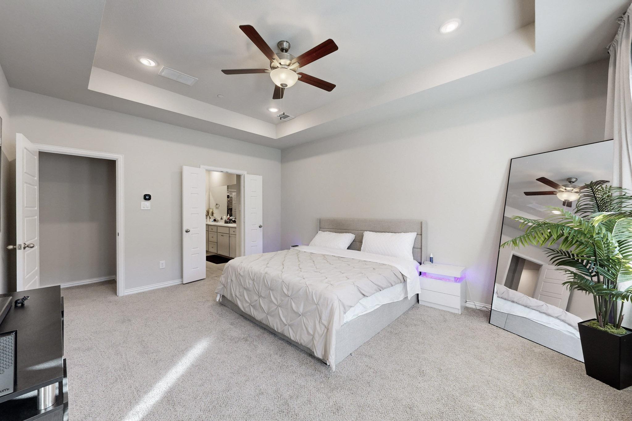 King Size Hydraulic Lift Up Storage Platform Bed 